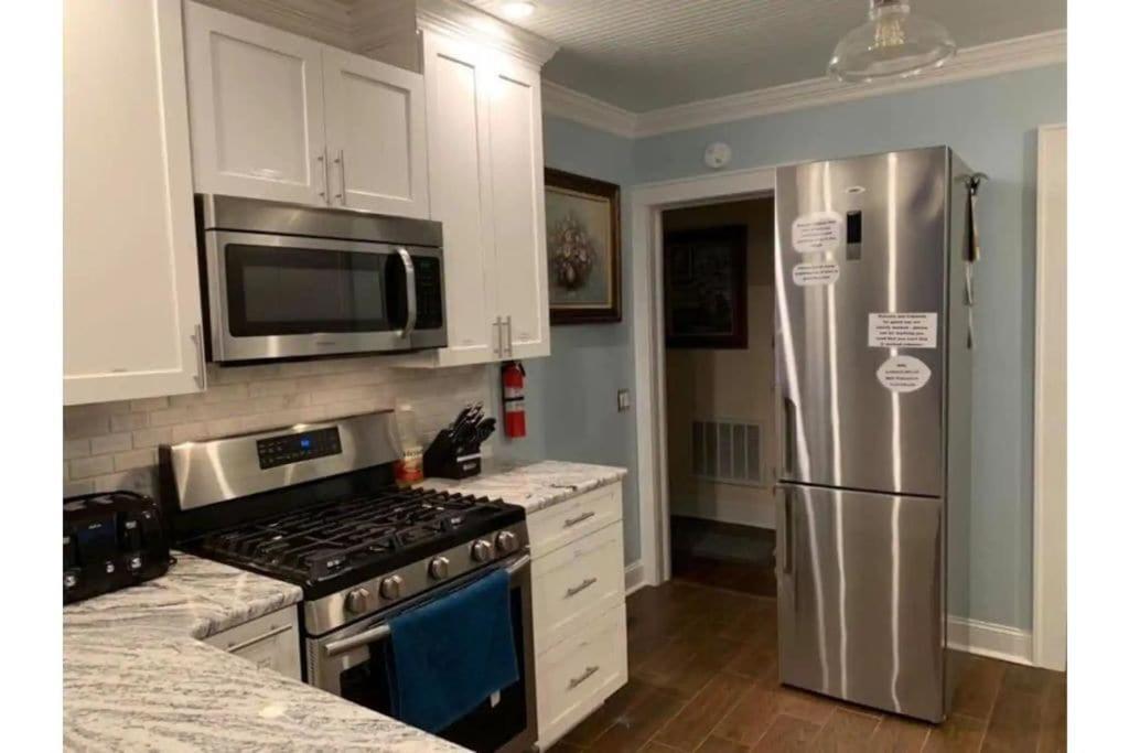 1 Mile To Fort Sill! The Carolebelle Cottage Sleeps 8 With Hottub,Grills,Firepit Lawton Exterior photo